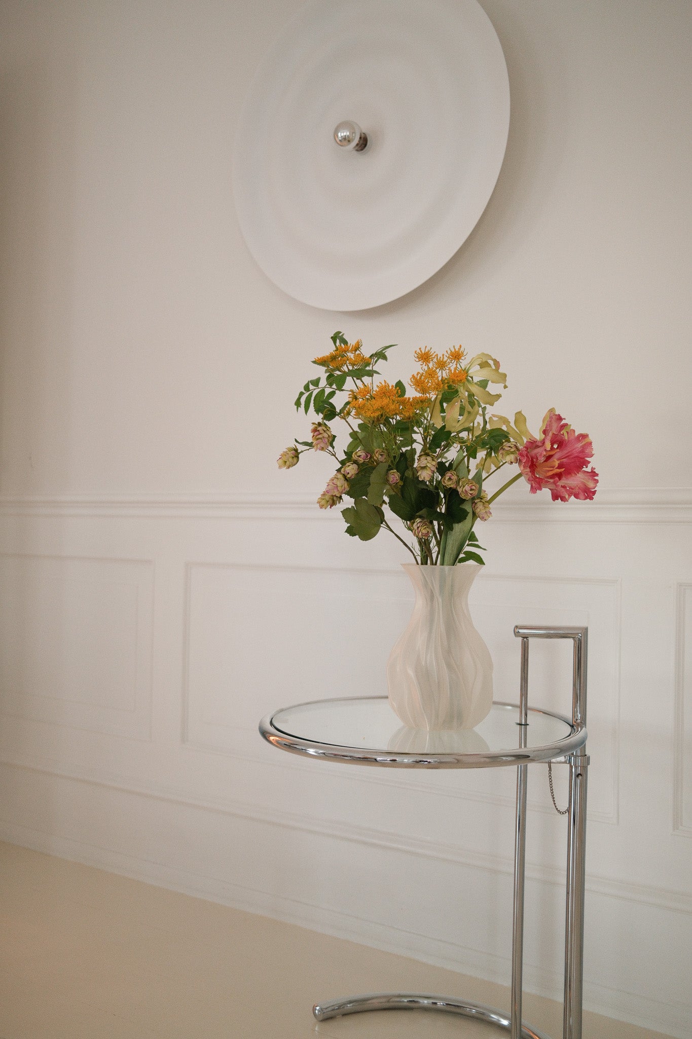 MODEL 04 - Canvas White